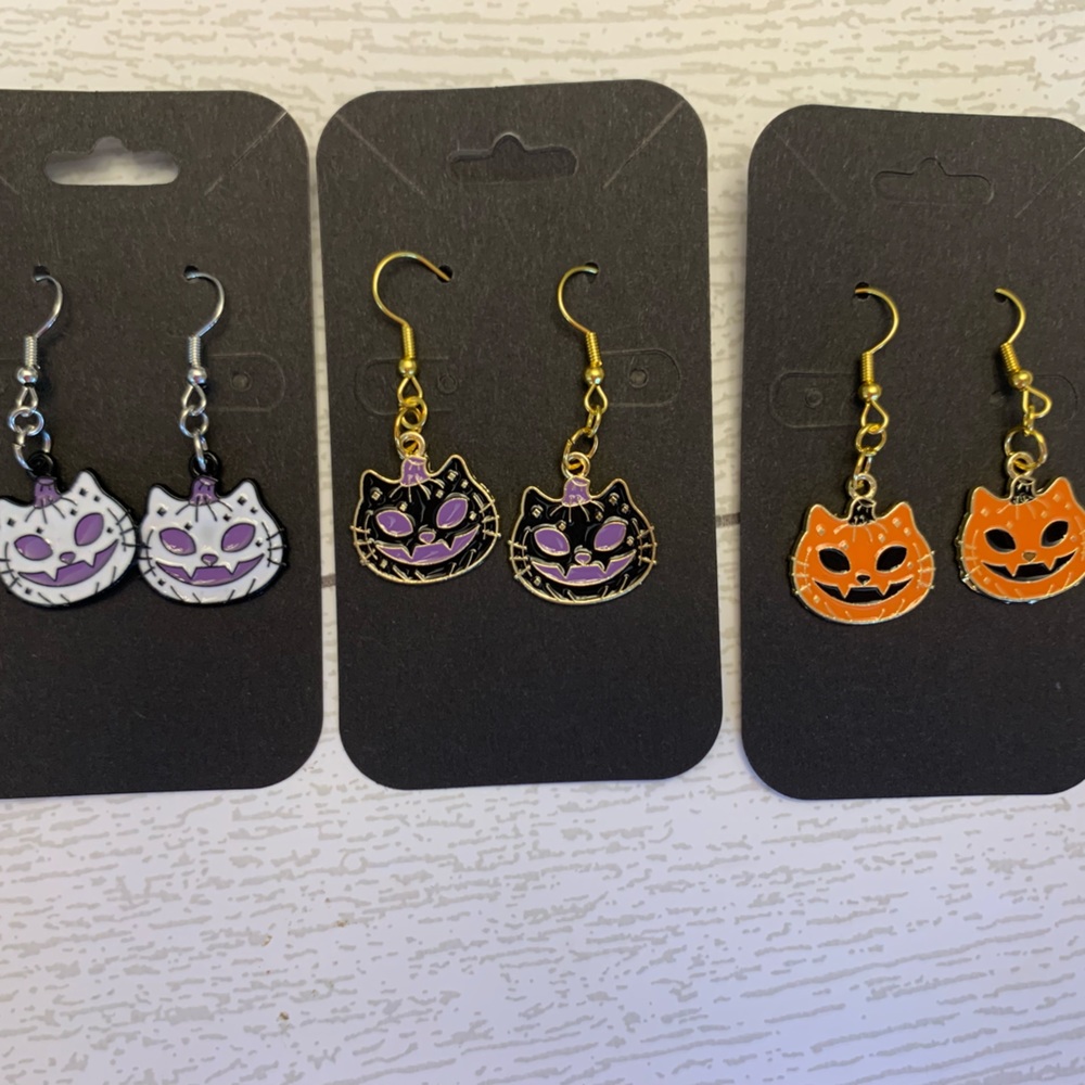 🎃 Cat Pumpkin Dangle Earrings